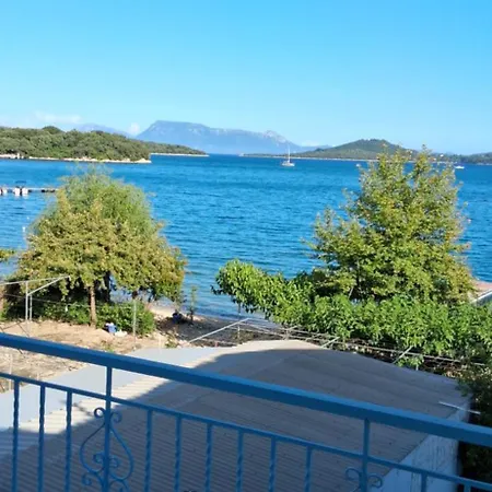 Non Perigiali Balcomni Front Sea View Apartment *